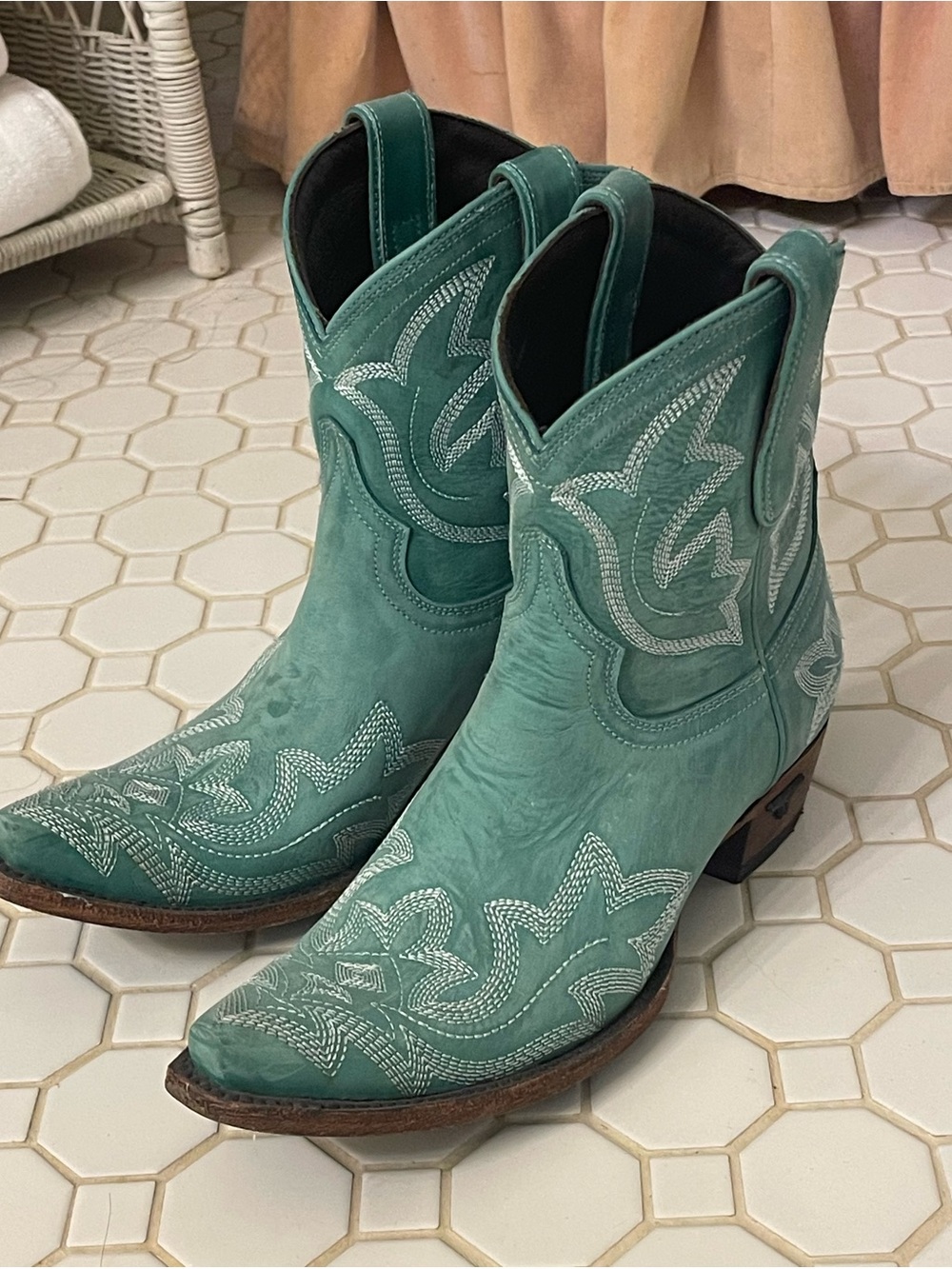 Turquoise Leather Cowboy Boots by Lane Size 8